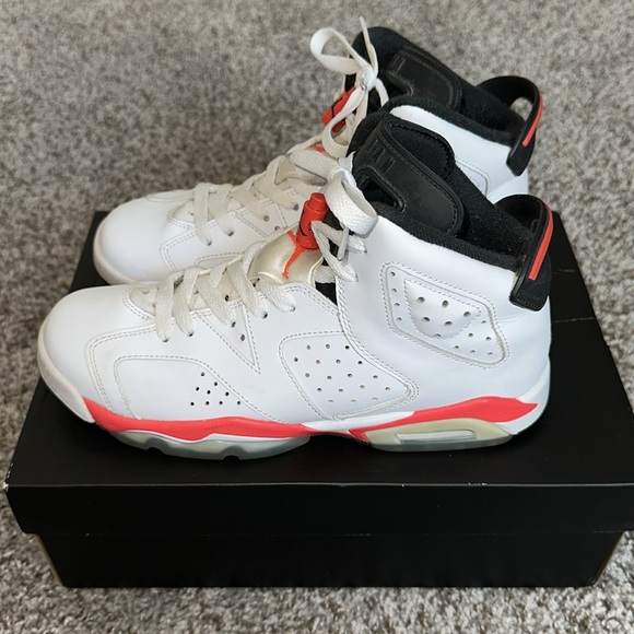 Air Jordan 6 Retro BG  White/Infrared-Black - Picture 5 of 6